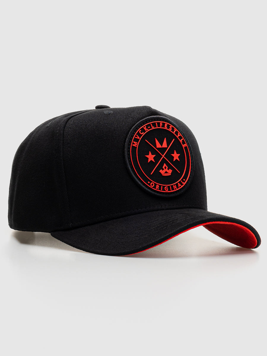 Boné Trucker Brasão Preto e Vermelho MVCK