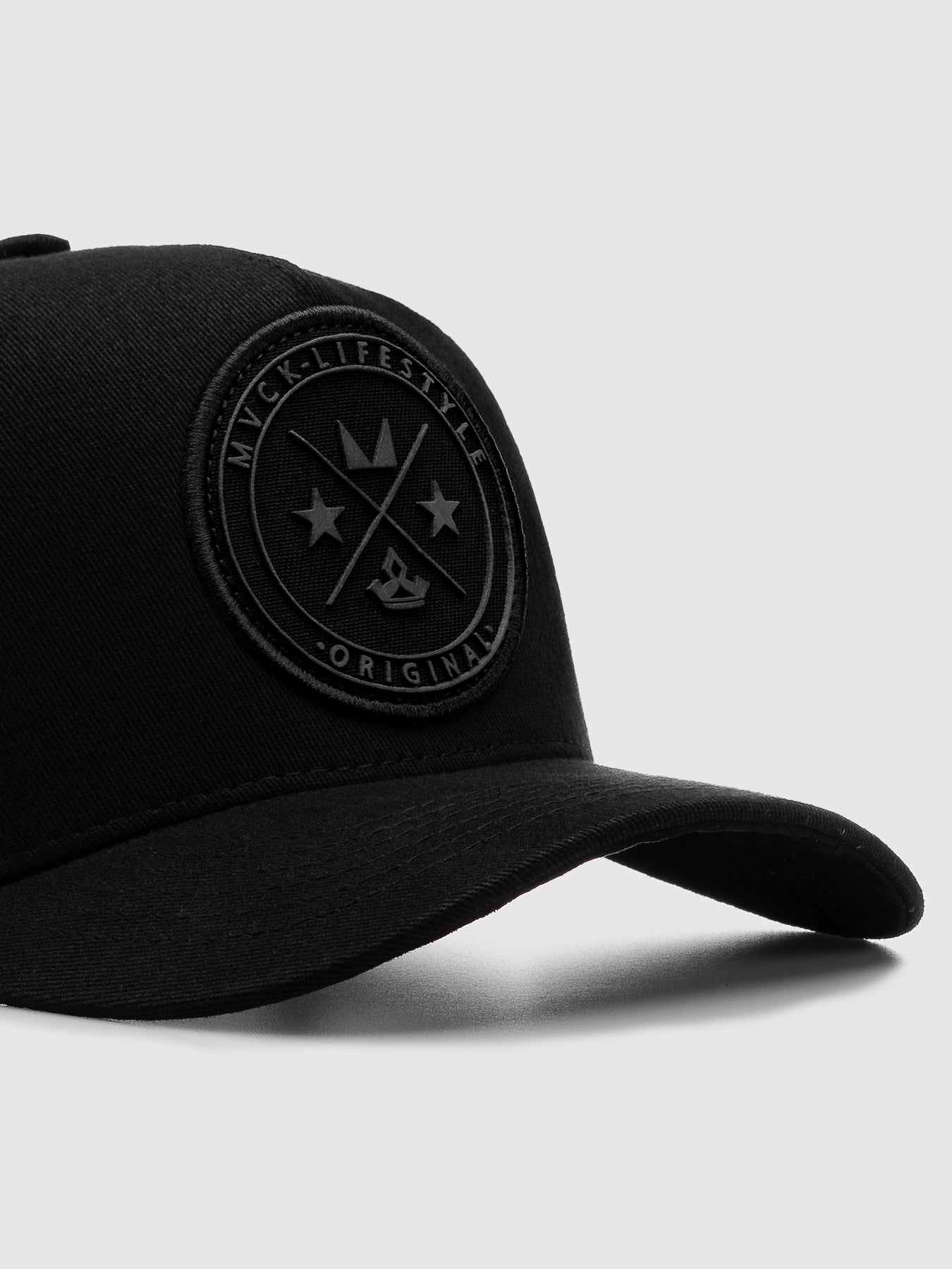 Boné Trucker Brasão All Black MVCK