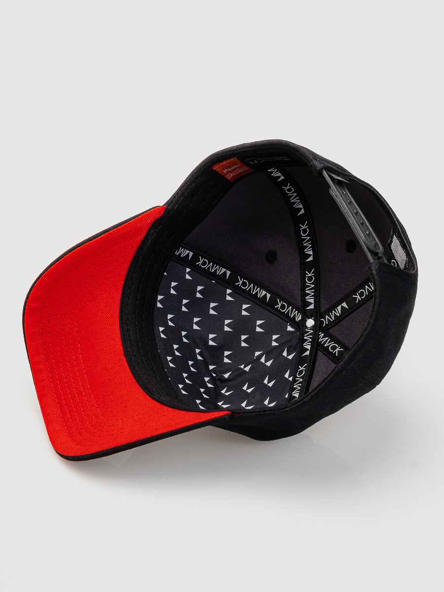 Boné Trucker Brasão Preto e Vermelho MVCK
