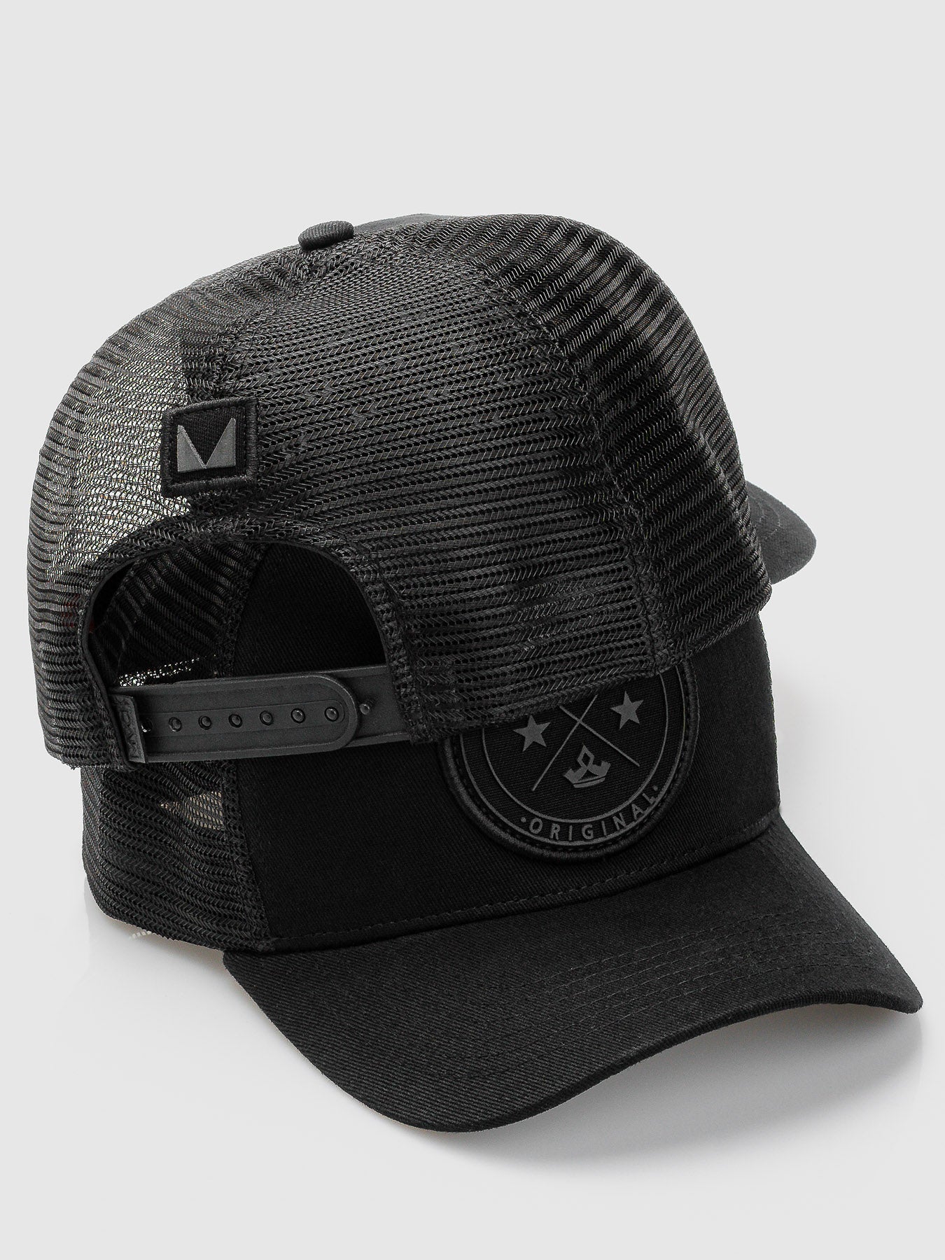 Boné Trucker Brasão All Black MVCK