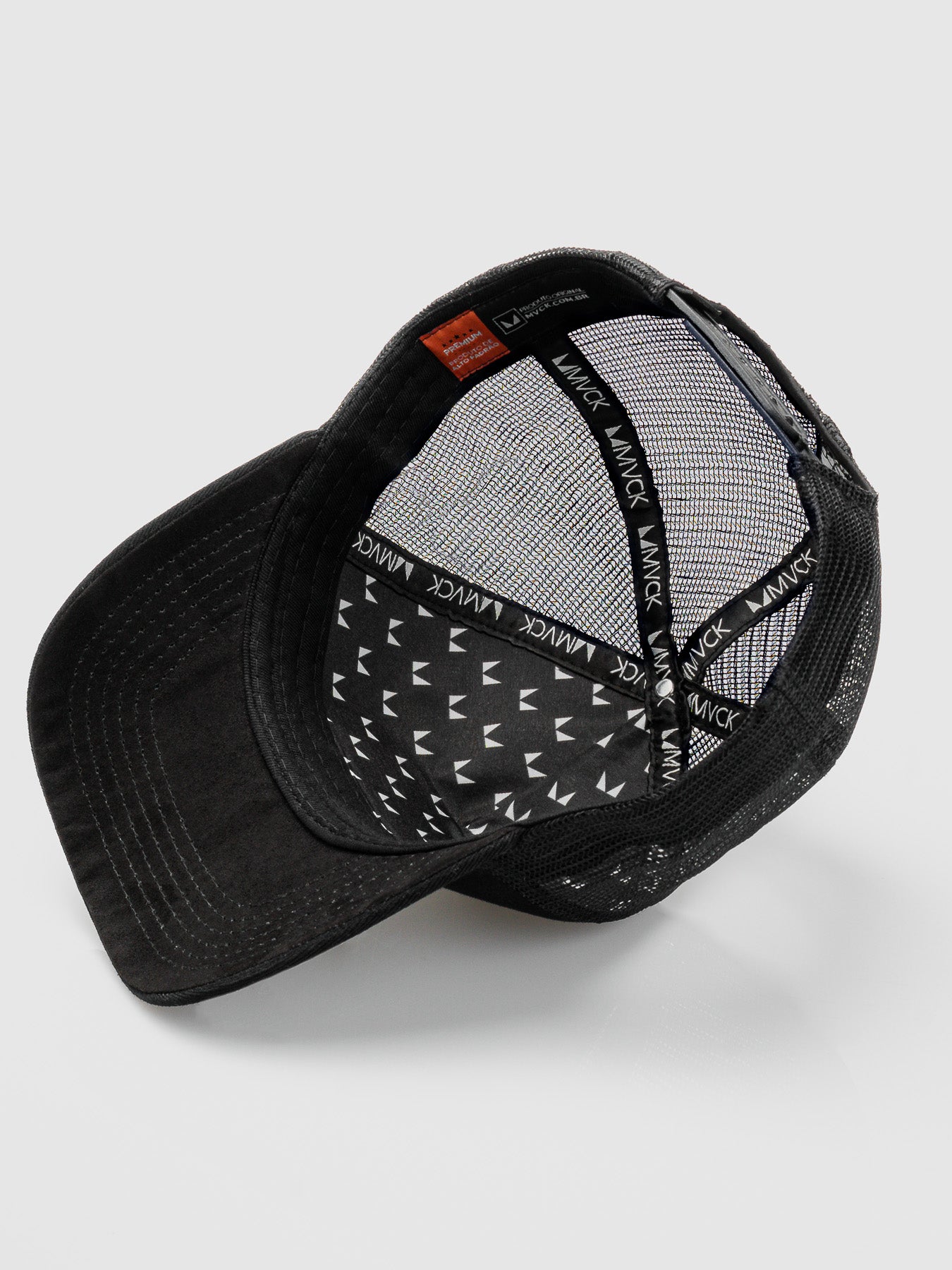 Boné Trucker Brasão All Black MVCK
