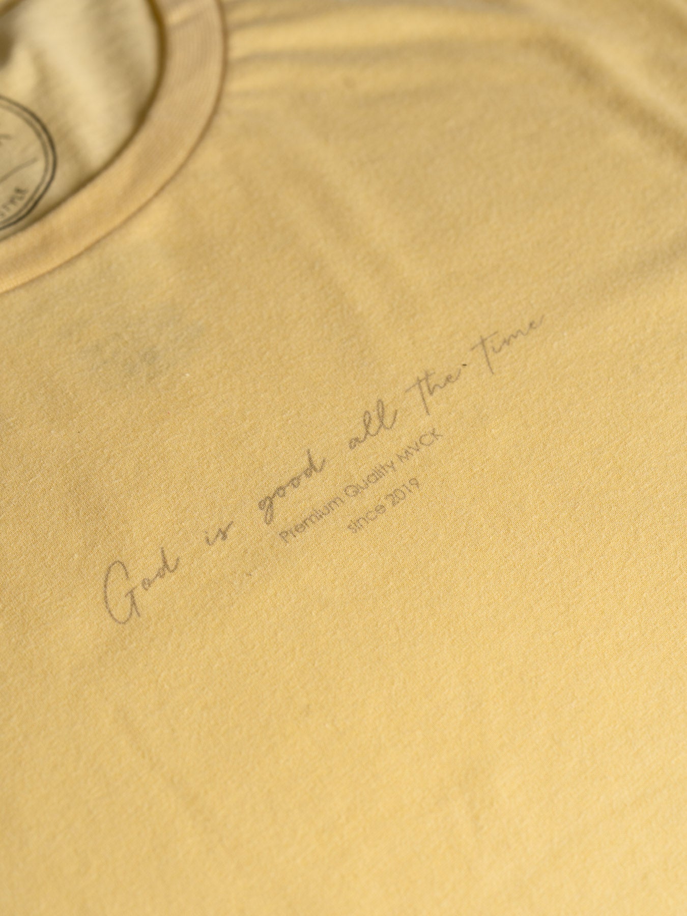 Camiseta Timeless Amarela MVCK