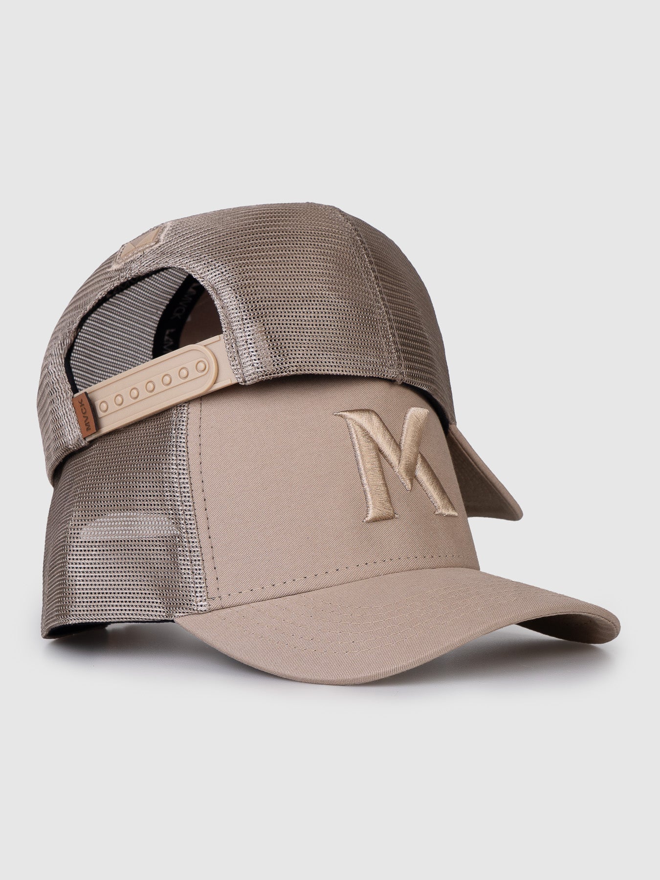 Boné Trucker Maverick Bege MVCK