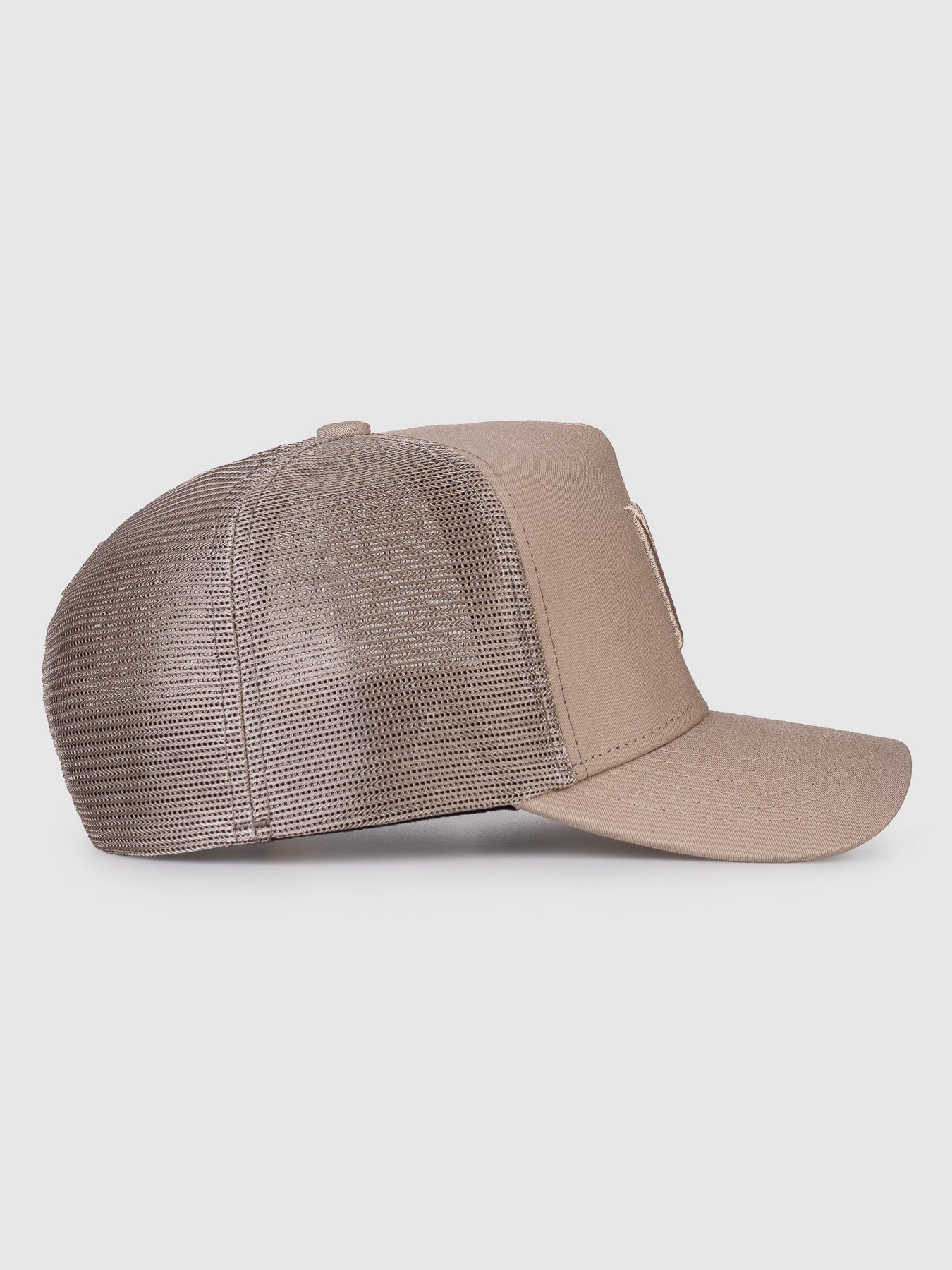 Boné Trucker Maverick Bege MVCK