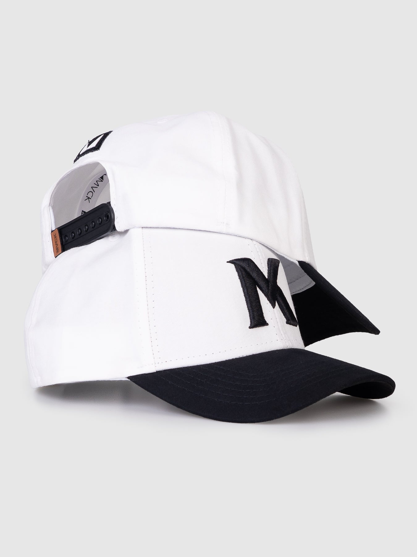 Boné Polo Maverick Branco e Preto MVCK