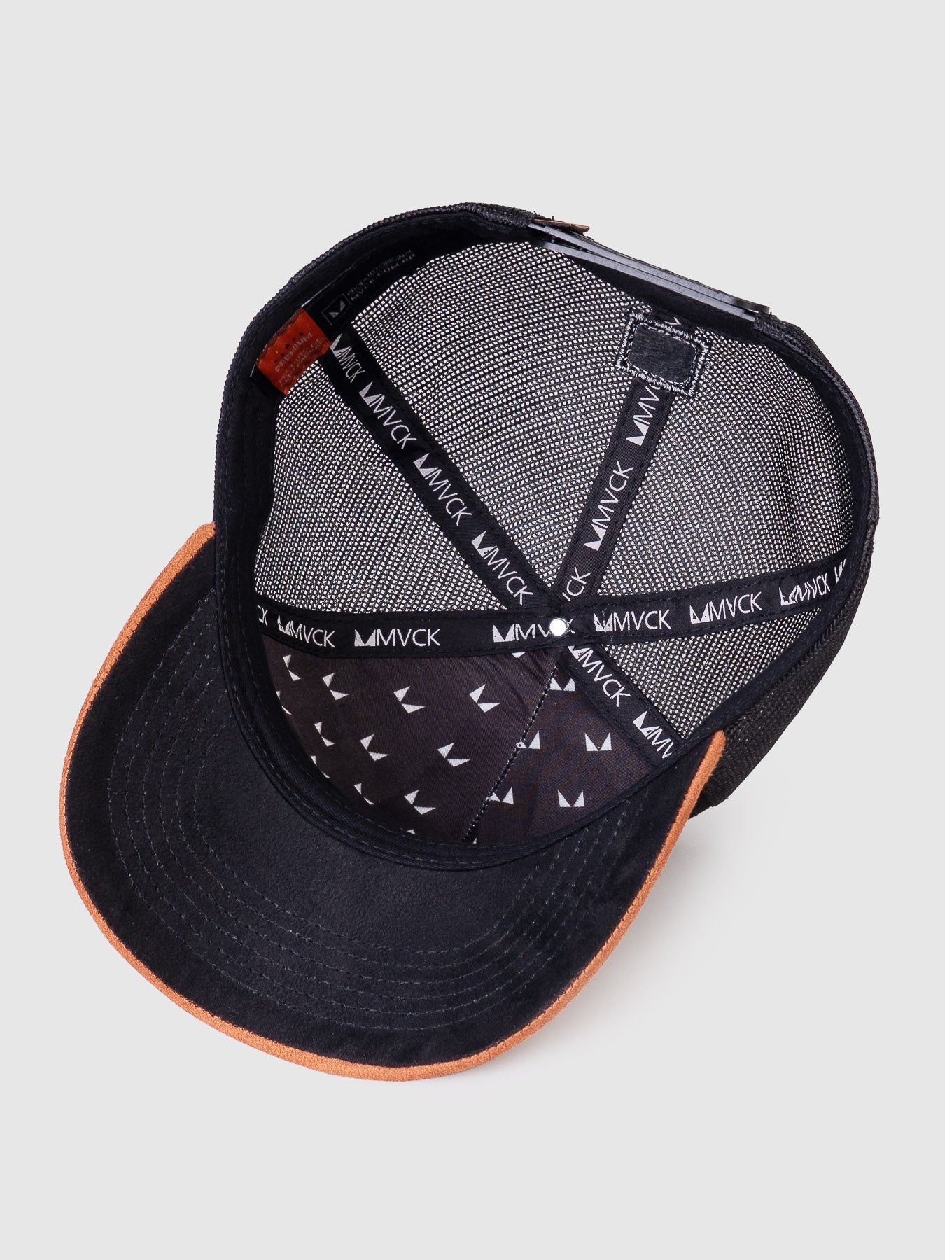 Boné Trucker Maverick Preto Aba Caramelo MVCK