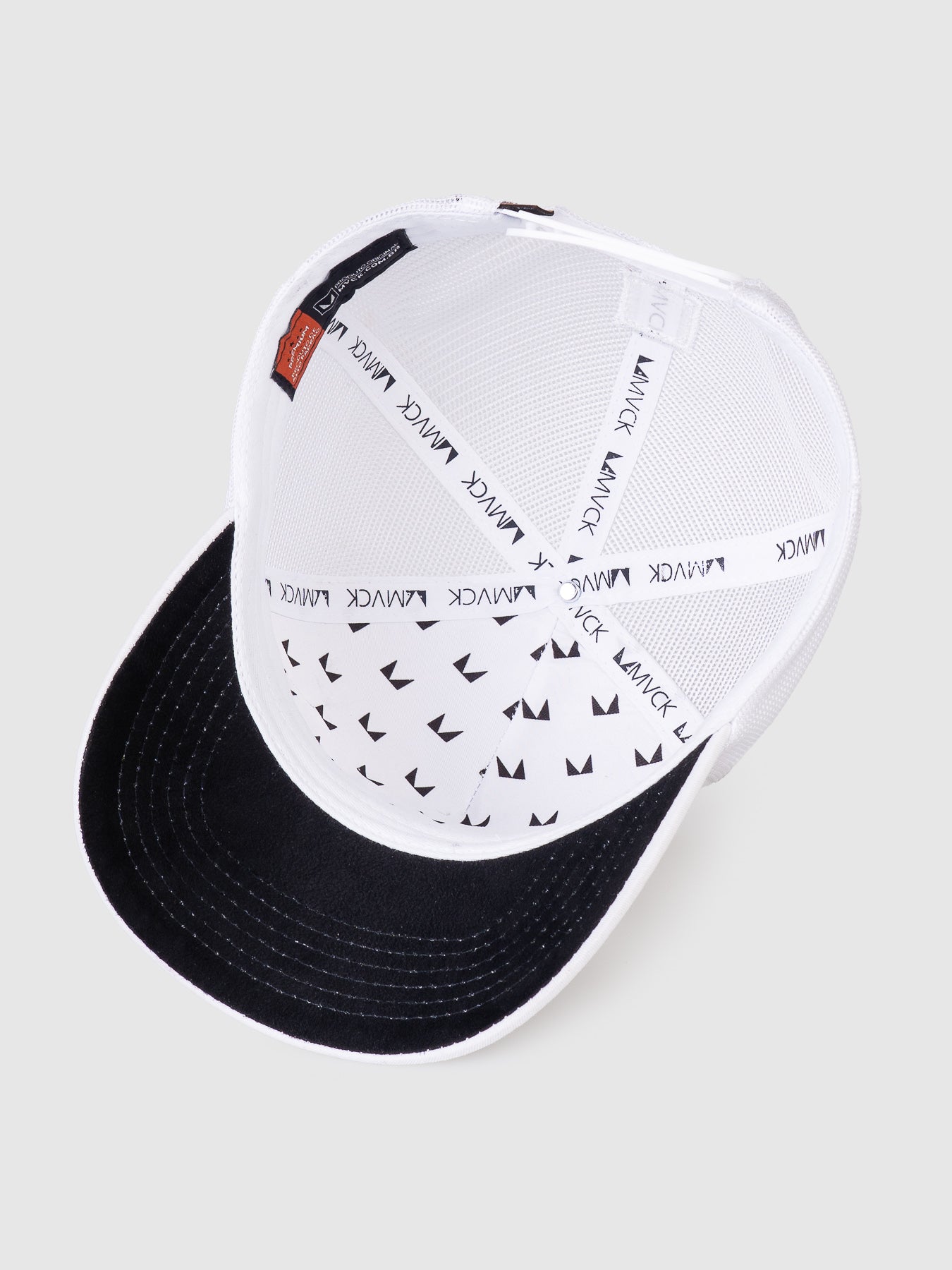Boné Trucker Maverick Inside Branco MVCK