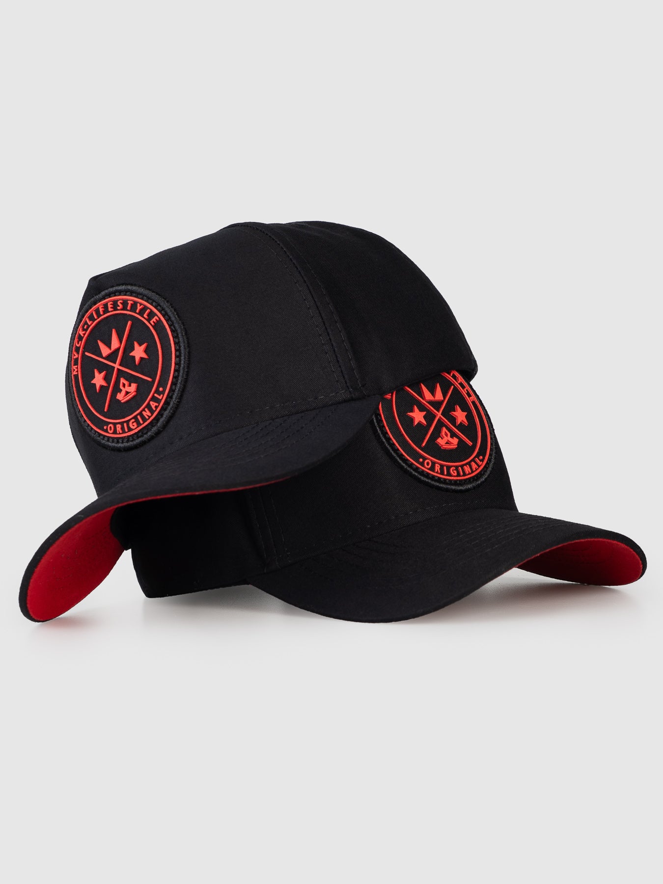Boné Trucker Brasão Preto e Vermelho MVCK