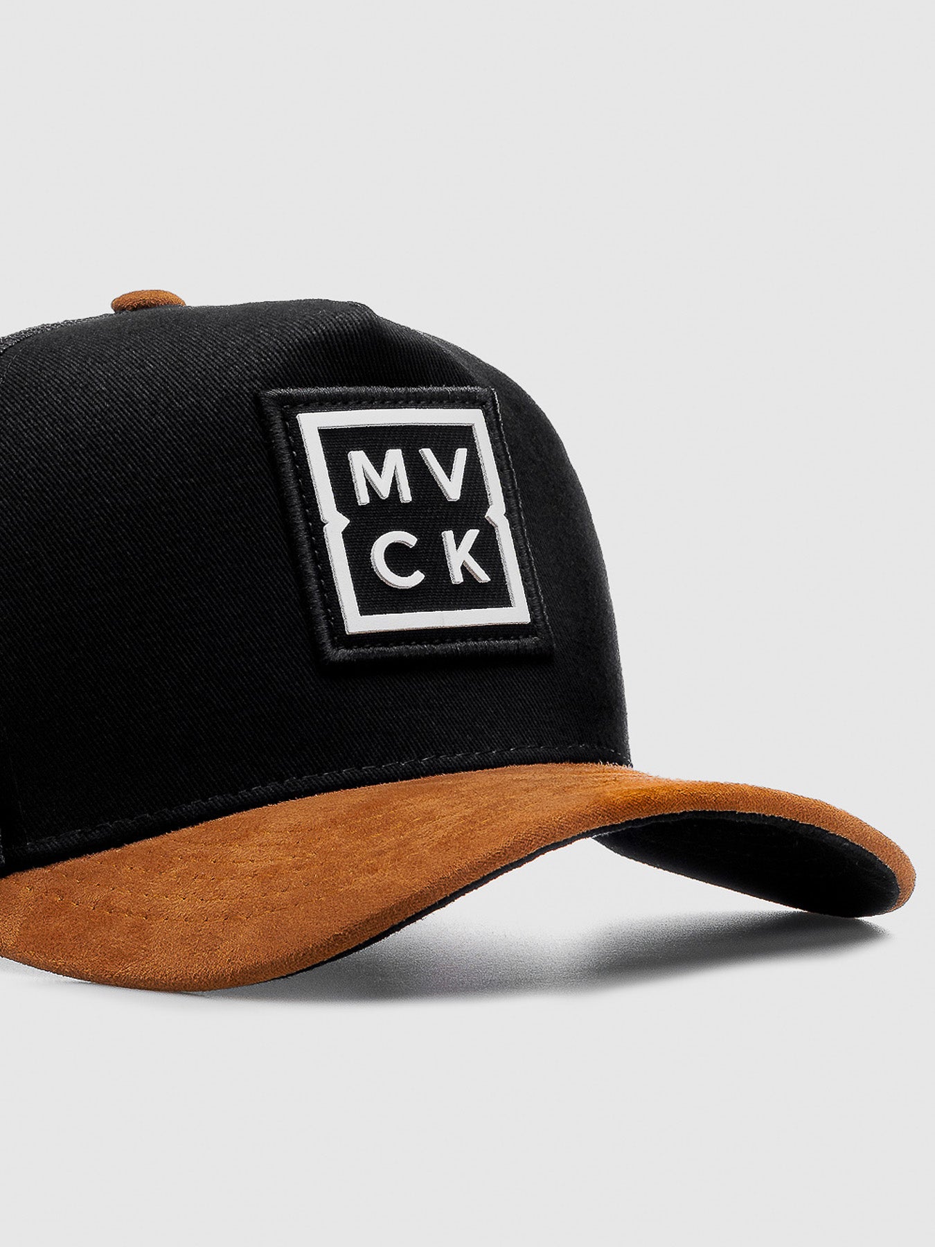 Boné Trucker Madrid Aba Camurça Caramelo MVCK